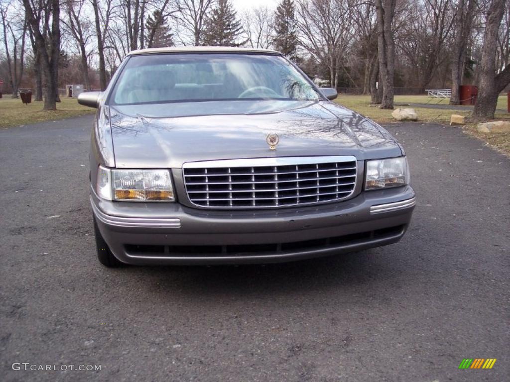 1999 DeVille Sedan - Moonstone / Neutral Shale photo #9