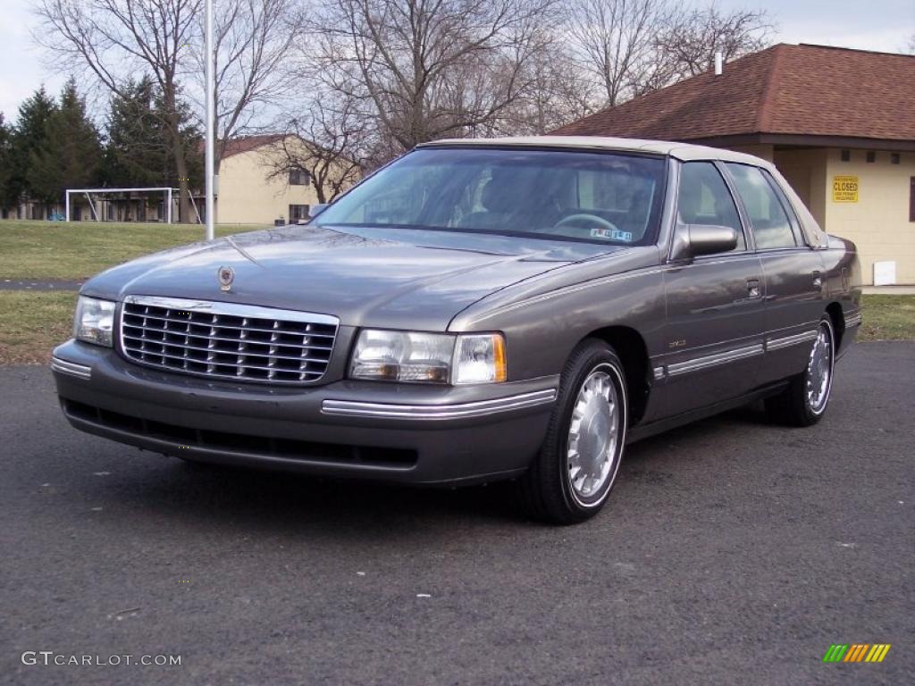 1999 DeVille Sedan - Moonstone / Neutral Shale photo #11