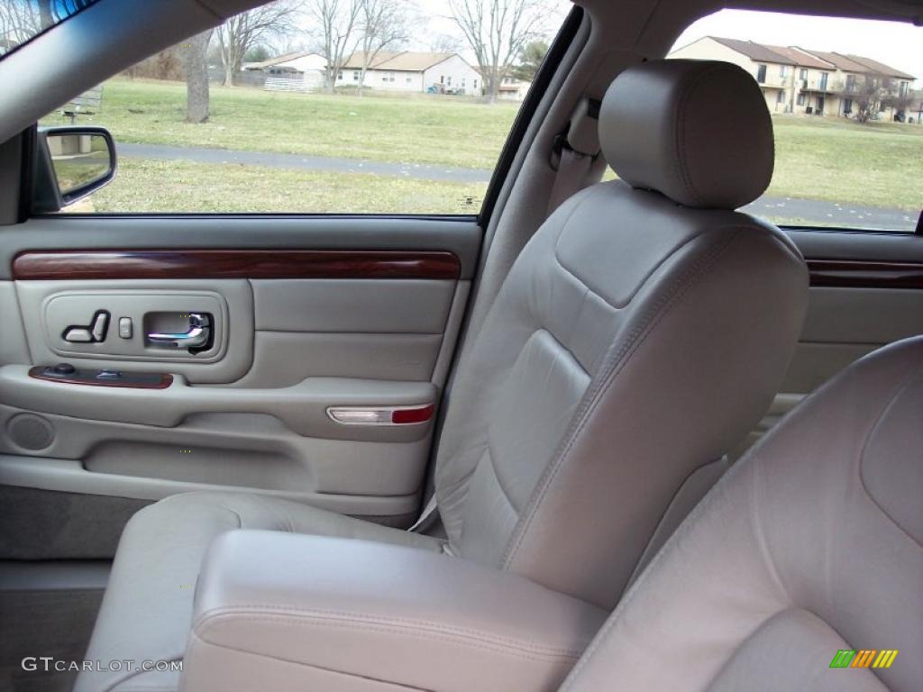 1999 DeVille Sedan - Moonstone / Neutral Shale photo #30