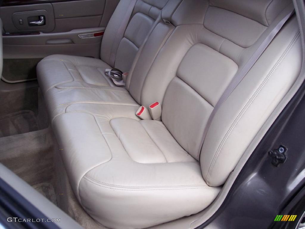 1999 DeVille Sedan - Moonstone / Neutral Shale photo #35