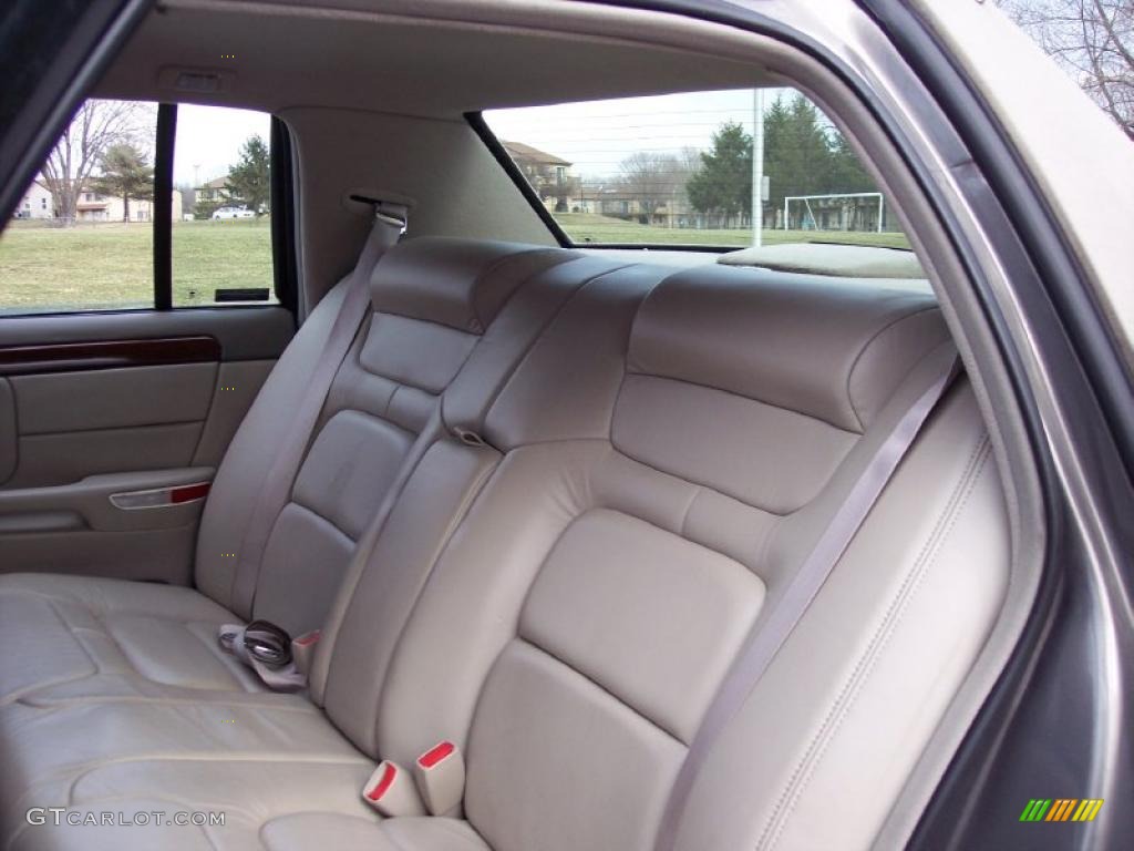 1999 DeVille Sedan - Moonstone / Neutral Shale photo #36