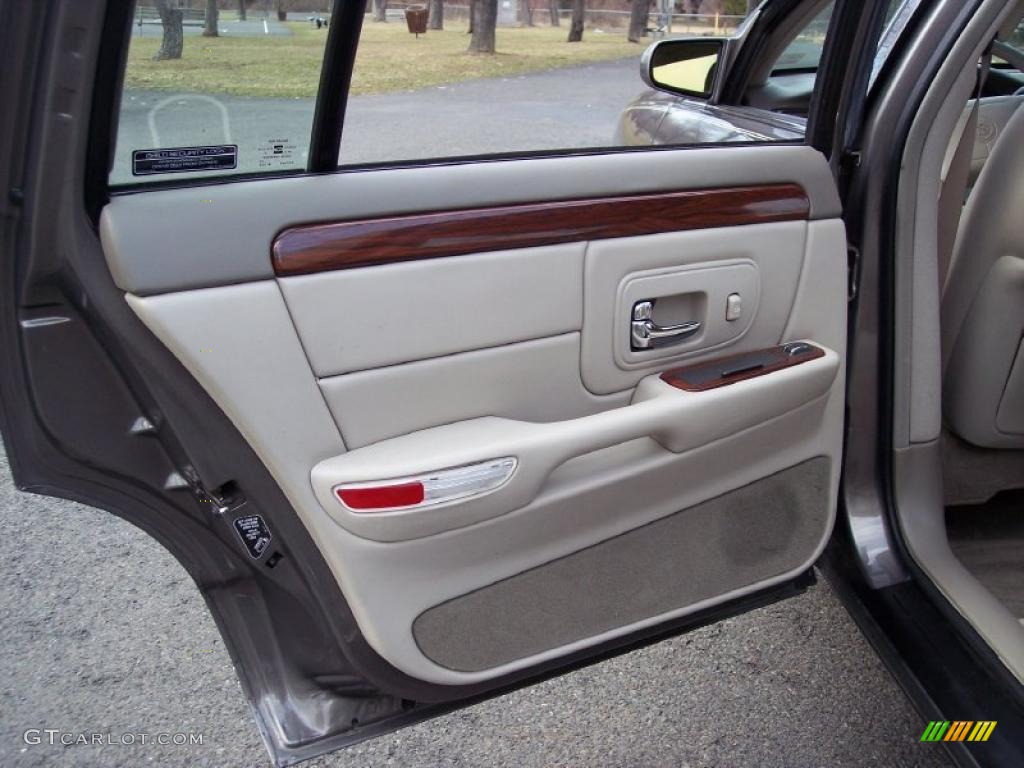 1999 DeVille Sedan - Moonstone / Neutral Shale photo #37