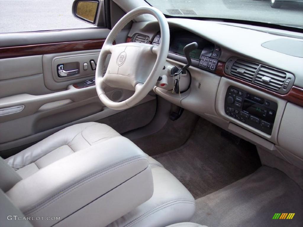 1999 DeVille Sedan - Moonstone / Neutral Shale photo #41