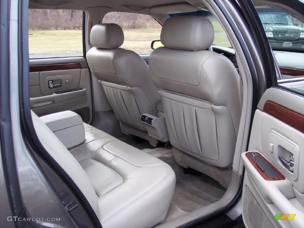 1999 DeVille Sedan - Moonstone / Neutral Shale photo #44