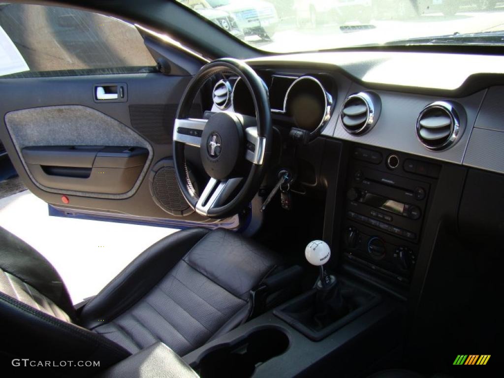 2005 Mustang GT Premium Coupe - Sonic Blue Metallic / Dark Charcoal photo #14