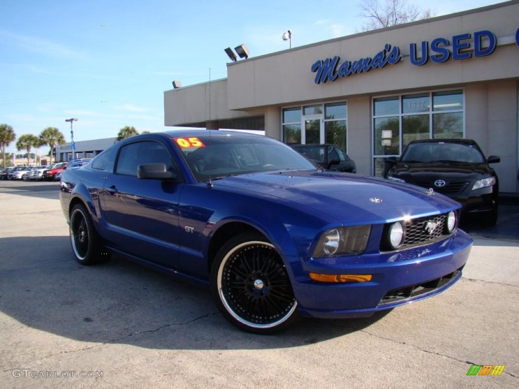 2005 Mustang GT Premium Coupe - Sonic Blue Metallic / Dark Charcoal photo #27