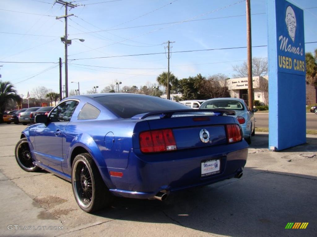 2005 Mustang GT Premium Coupe - Sonic Blue Metallic / Dark Charcoal photo #28