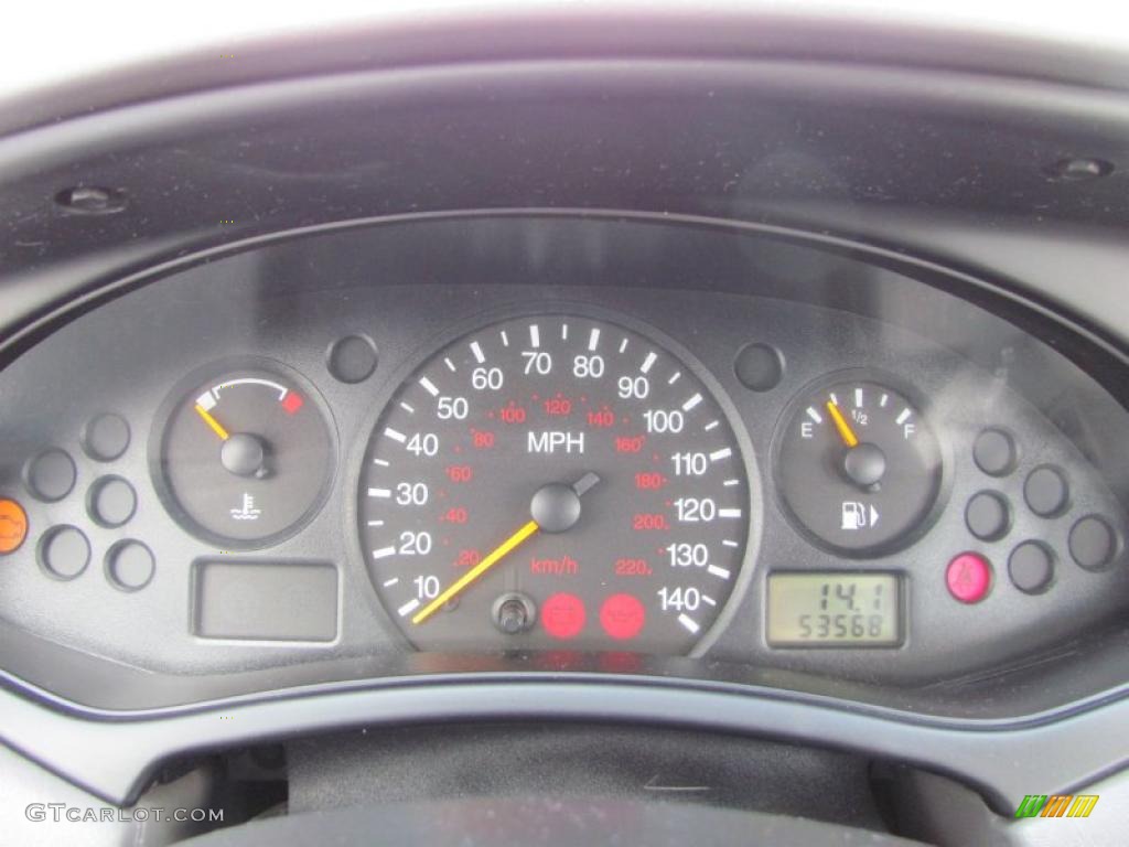 2004 Ford Focus LX Sedan Gauges Photo #46159481
