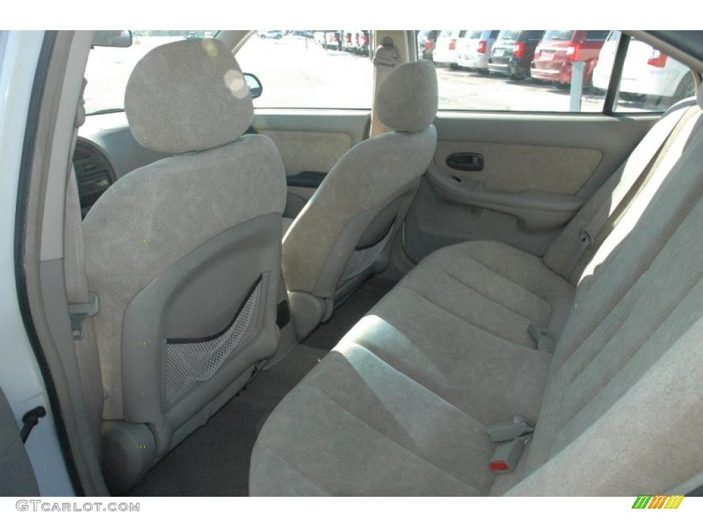 2002 Elantra GLS Sedan - Nordic White / Beige photo #9
