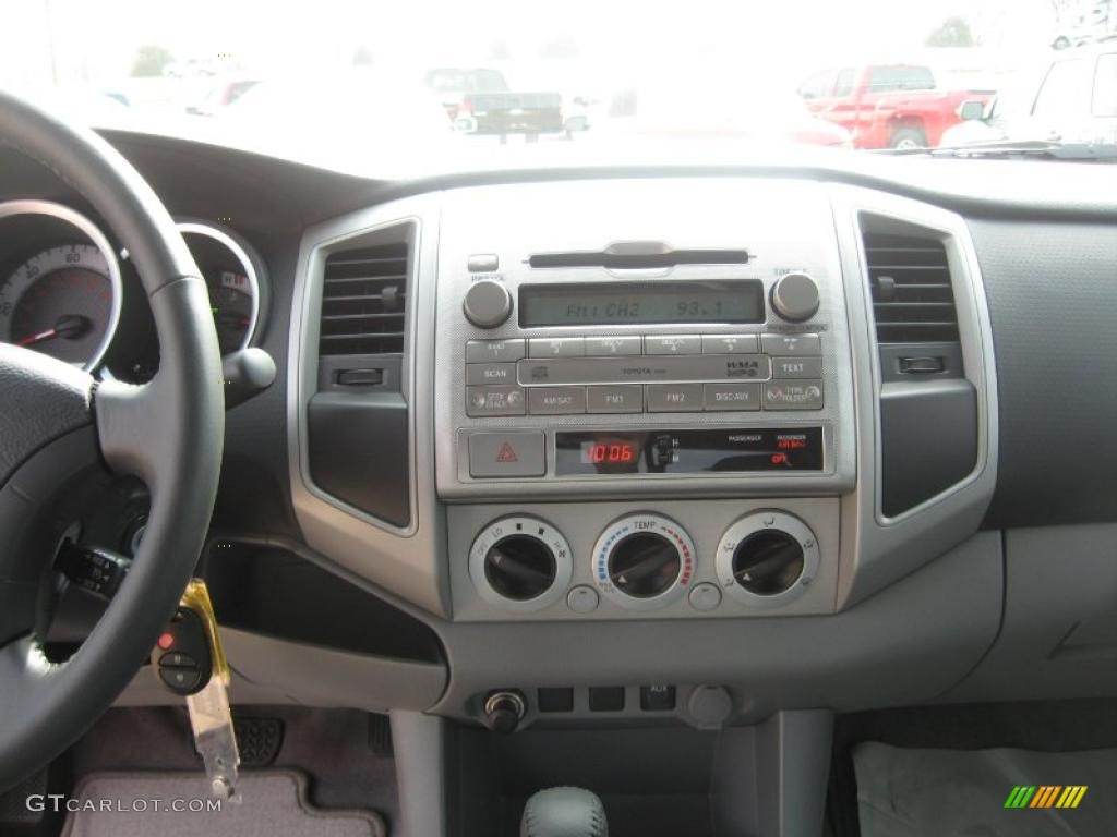 2011 Toyota Tacoma V6 TRD Sport PreRunner Double Cab Controls Photo #46160927