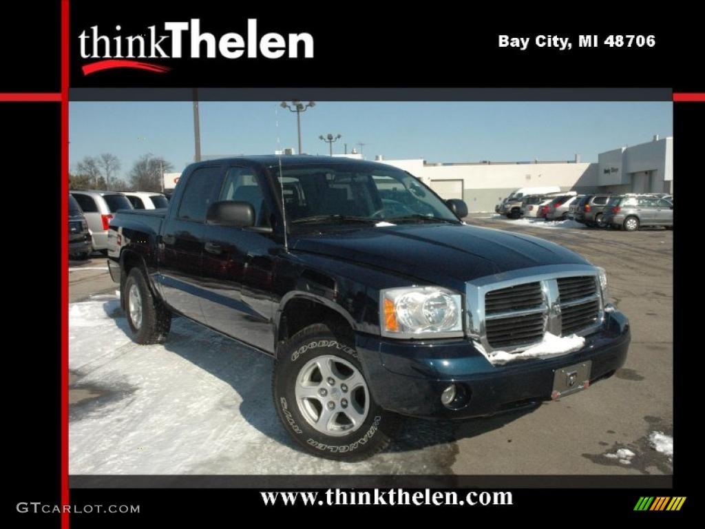 2006 Dakota SLT Quad Cab 4x4 - Patriot Blue Pearl / Medium Slate Gray photo #1