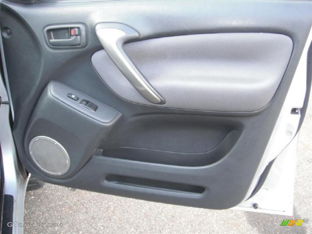 2004 RAV4  - Titanium Metallic / Dark Charcoal photo #19