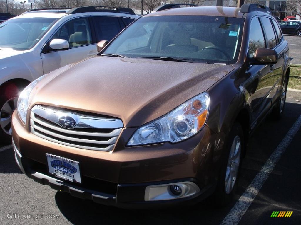 2011 Outback 2.5i Premium Wagon - Caramel Bronze Pearl / Warm Ivory photo #1