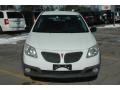 2006 Frosty White Pontiac Vibe   photo #2