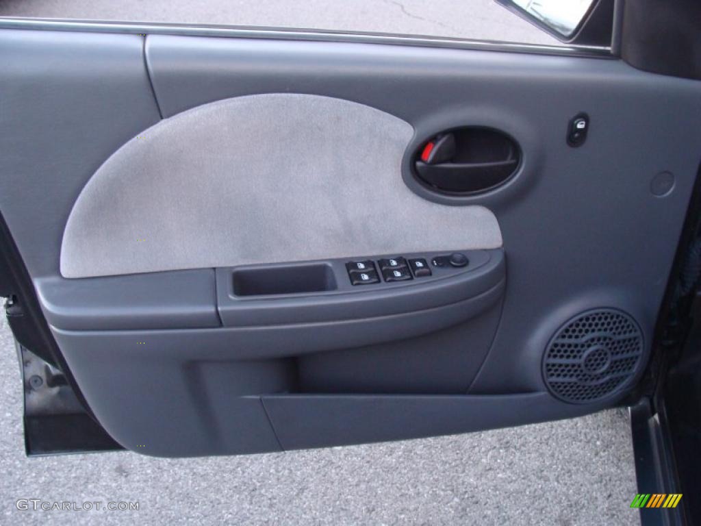 2004 Saturn ION 3 Sedan Grey Door Panel Photo #46164291