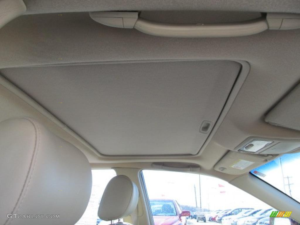 2004 Avalon XLS - Cassis Red Pearl / Ivory photo #12