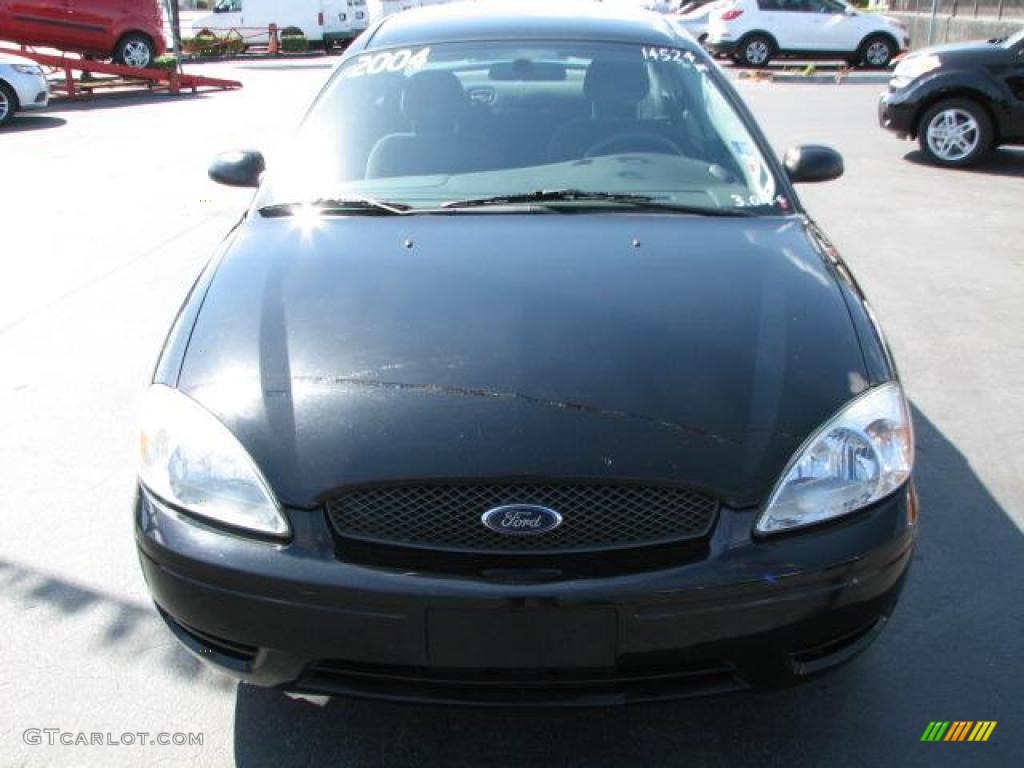 2004 Taurus SE Sedan - Black / Medium Graphite photo #3