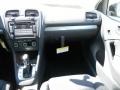 Black - Golf 4 Door TDI Photo No. 15