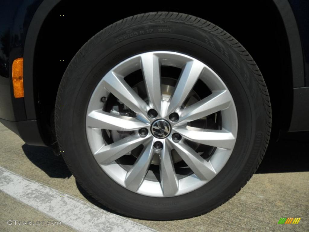 2011 Volkswagen Tiguan SE Wheel Photo #46169570