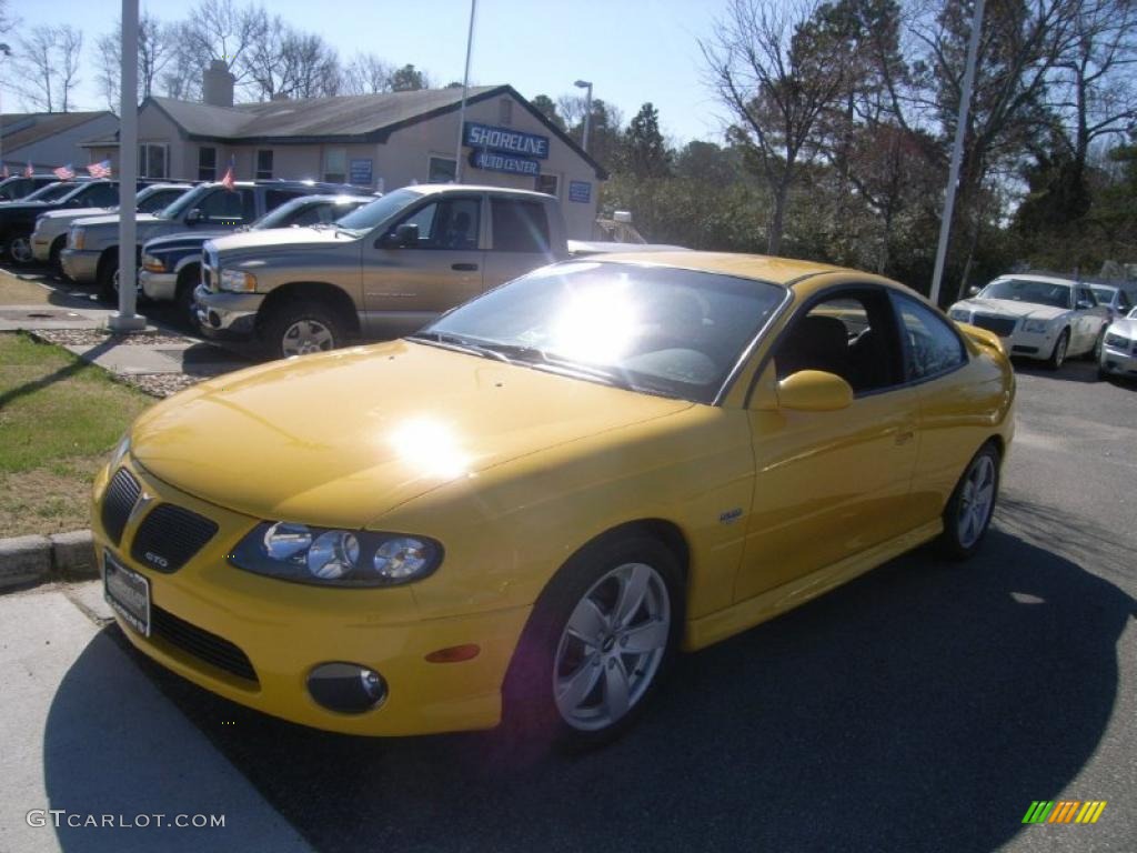 Yellow Jacket Pontiac GTO