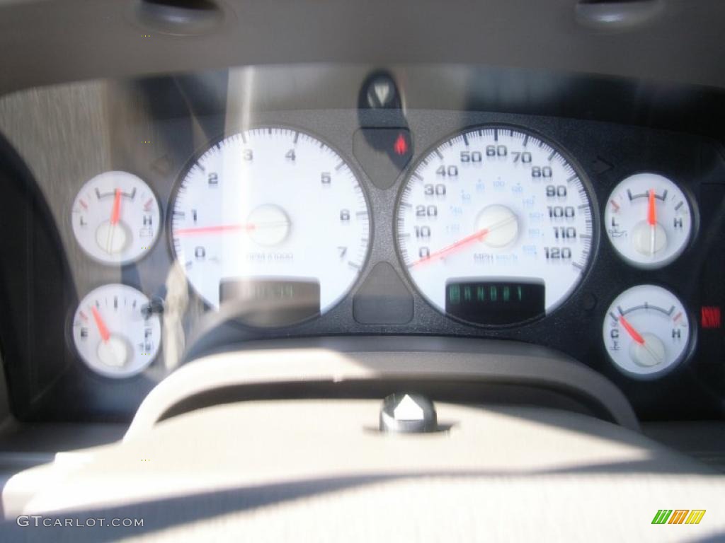 2004 Ram 1500 SLT Quad Cab 4x4 - Light Almond Pearl / Taupe photo #27