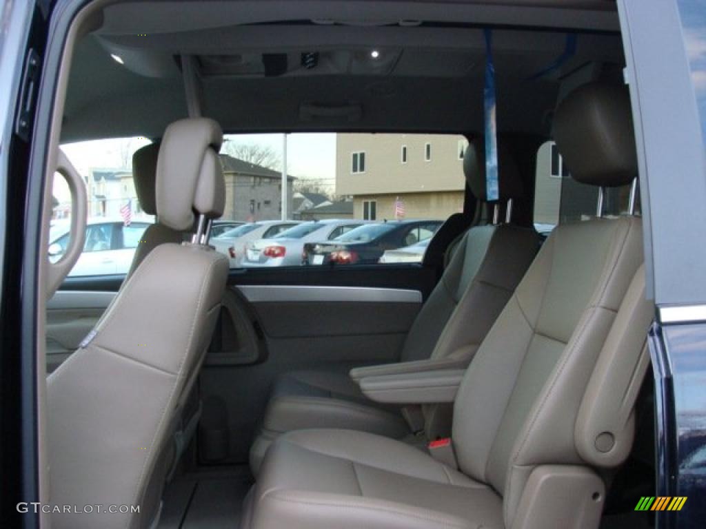 Sierra Stone Interior 2011 Volkswagen Routan SE Photo #46172169