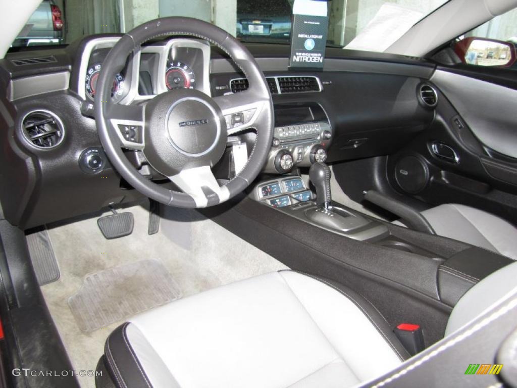 Gray Interior 2010 Chevrolet Camaro SS Coupe Photo #46173530