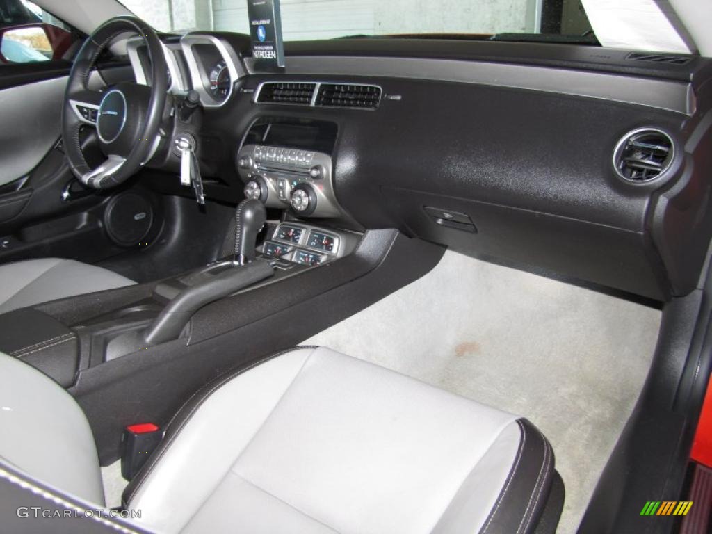 2010 Chevrolet Camaro SS Coupe Gray Dashboard Photo #46173536