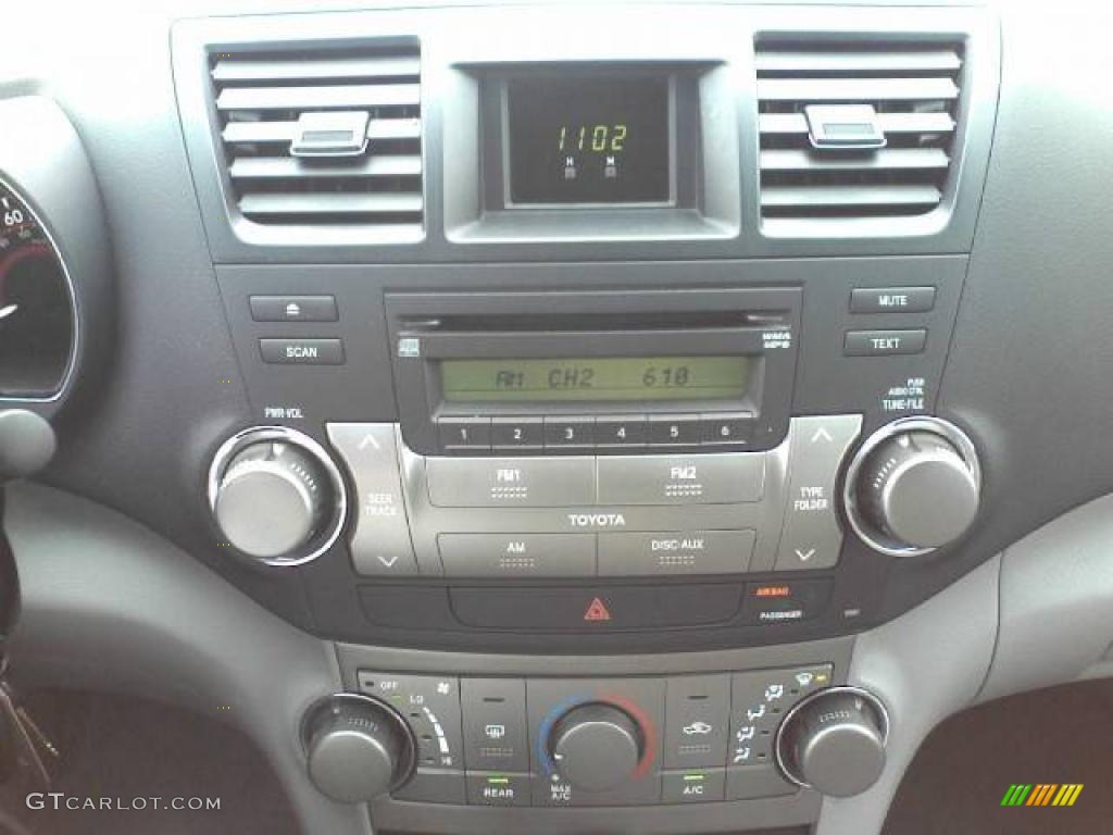 2009 Toyota Highlander Standard Highlander Model Controls Photo #46173770