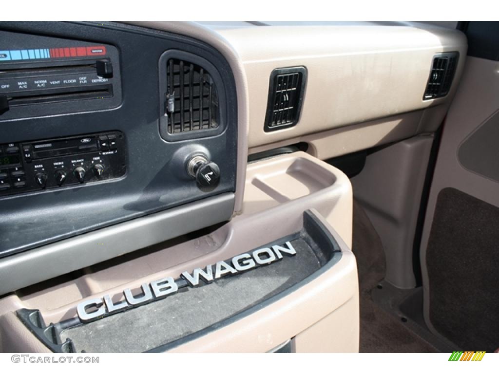 1993 E Series Van E150 Club Wagon Passenger - Electric Current Red Metallic / Beige photo #23