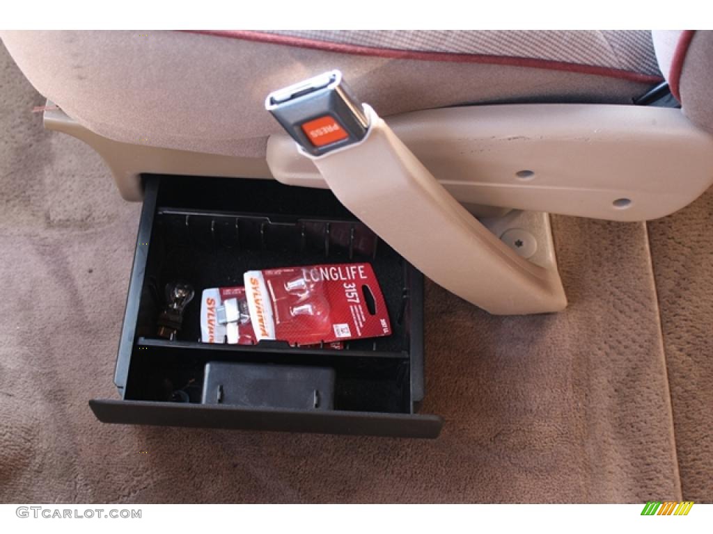 1993 E Series Van E150 Club Wagon Passenger - Electric Current Red Metallic / Beige photo #27