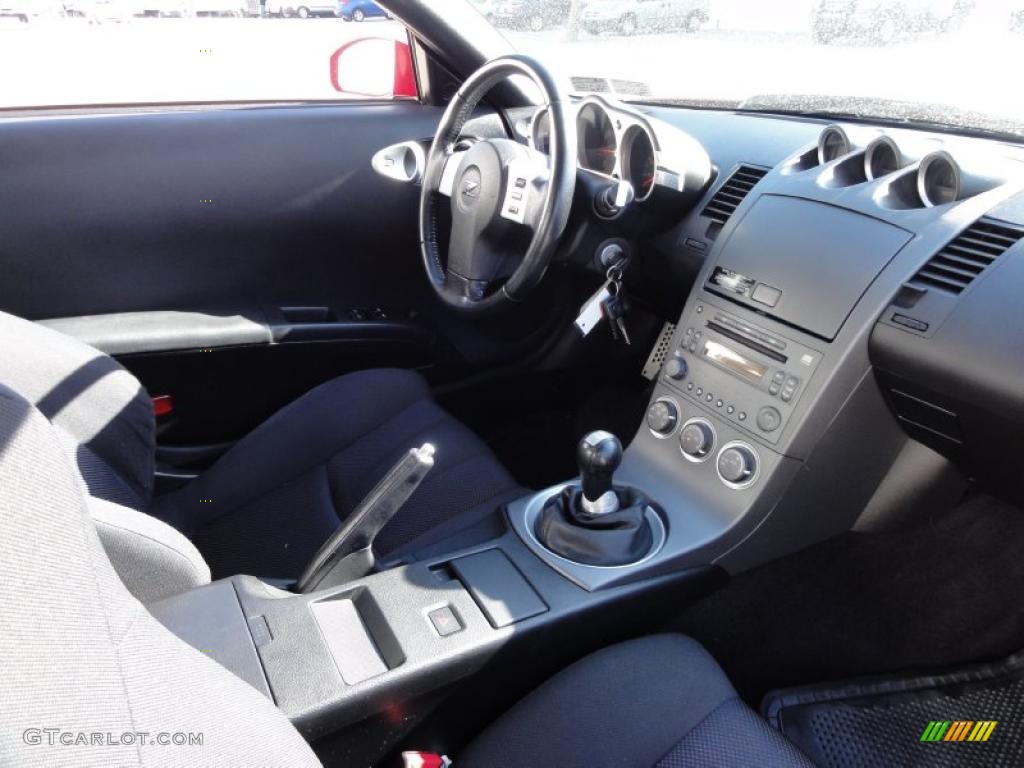 2003 Nissan 350Z Track Coupe Carbon Black Dashboard Photo #46180842