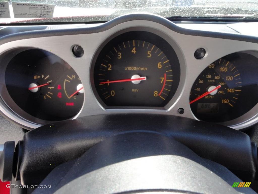 2003 Nissan 350Z Track Coupe Controls Photos