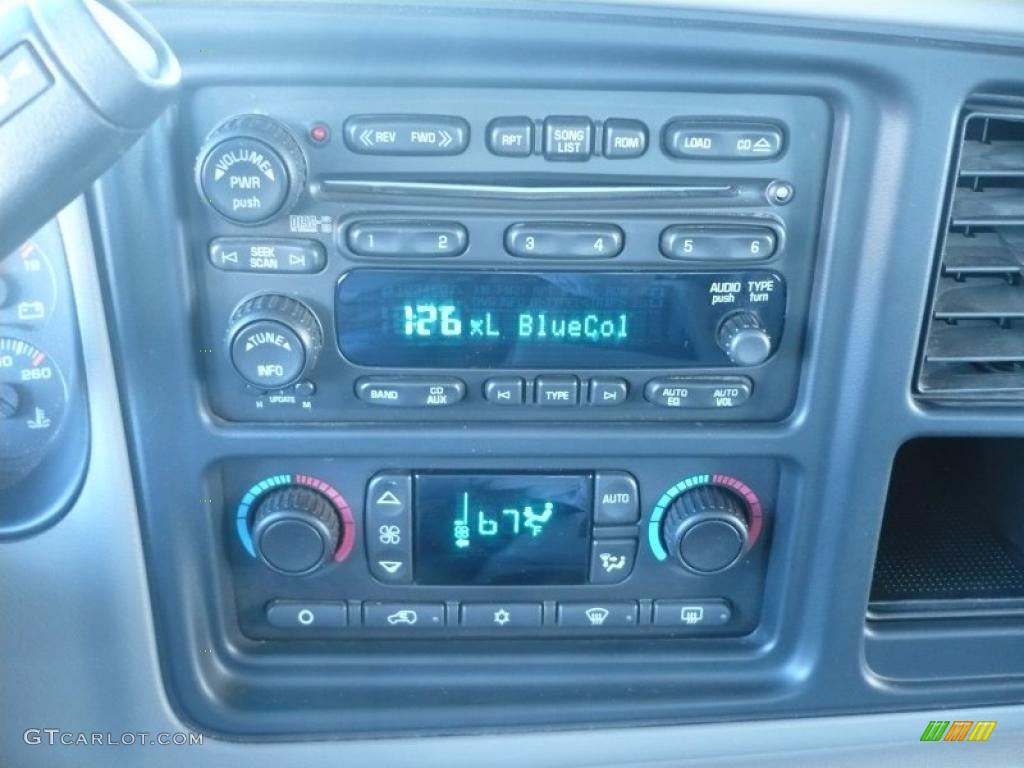 2006 GMC Sierra 2500HD SLT Crew Cab 4x4 Controls Photo #46181076