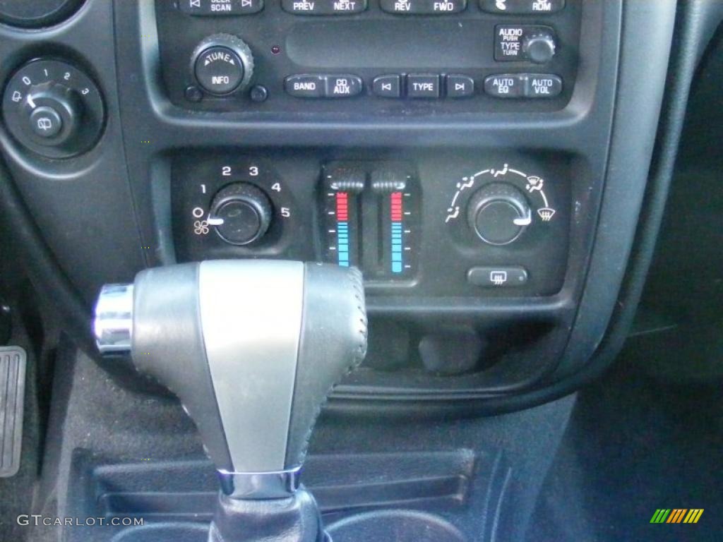 2008 Chevrolet TrailBlazer SS 4x4 Controls Photo #46182270
