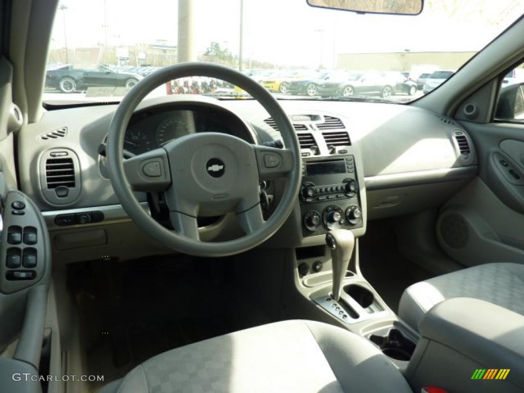 2005 Malibu LS V6 Sedan - White / Gray photo #8
