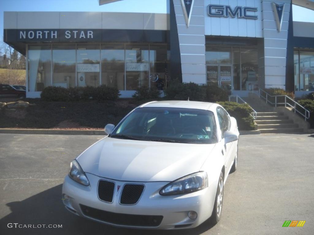 2006 Grand Prix GXP Sedan - Liquid Silver Metallic / Ebony photo #1