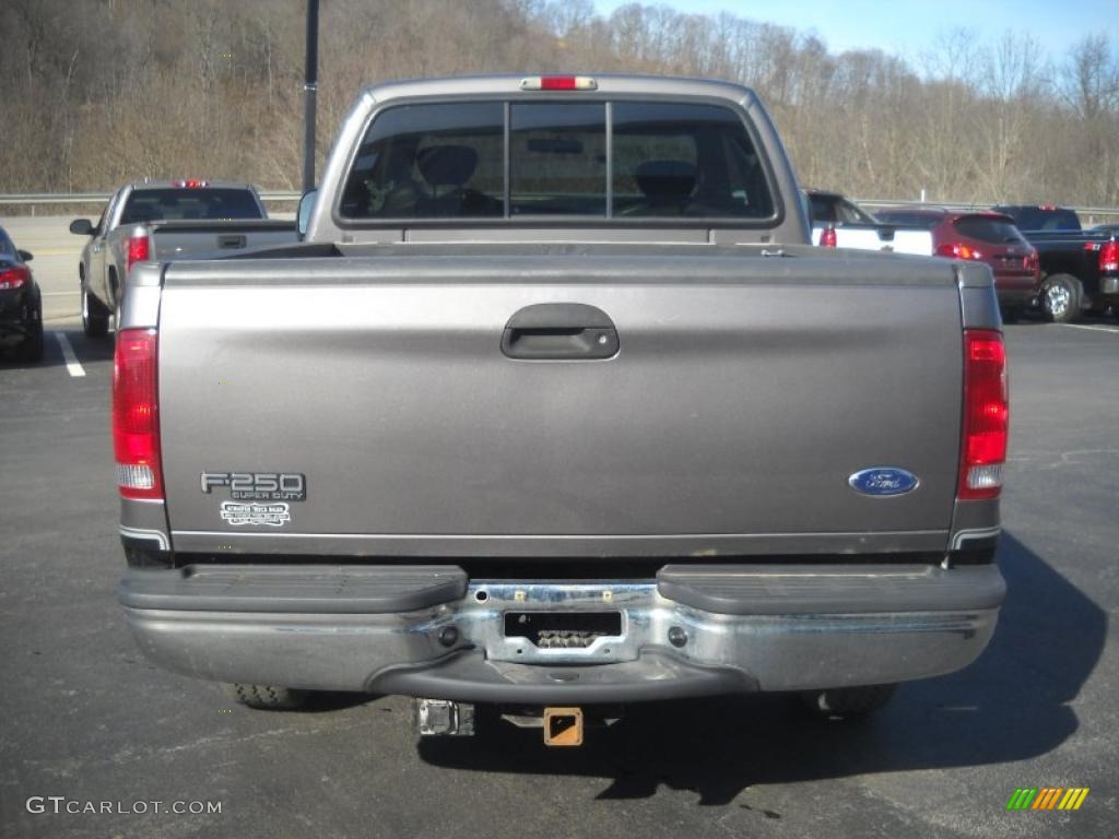 2002 F250 Super Duty Lariat SuperCab 4x4 - Dark Shadow Grey Metallic / Medium Flint photo #11