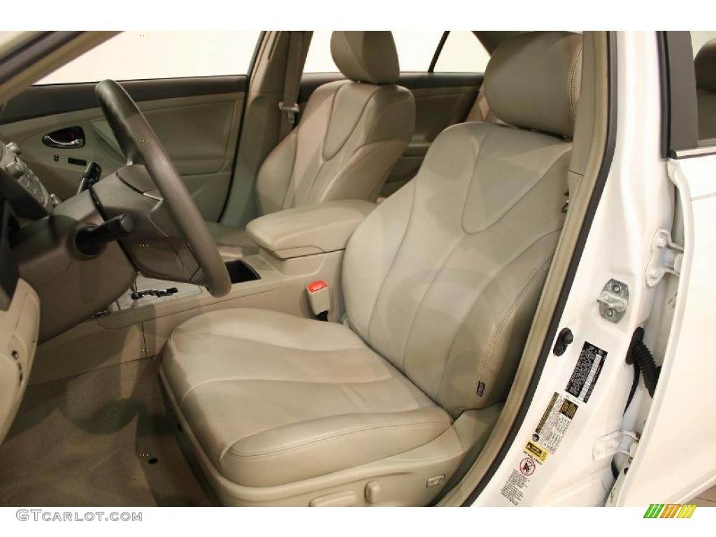 2009 Camry XLE - Super White / Bisque photo #6