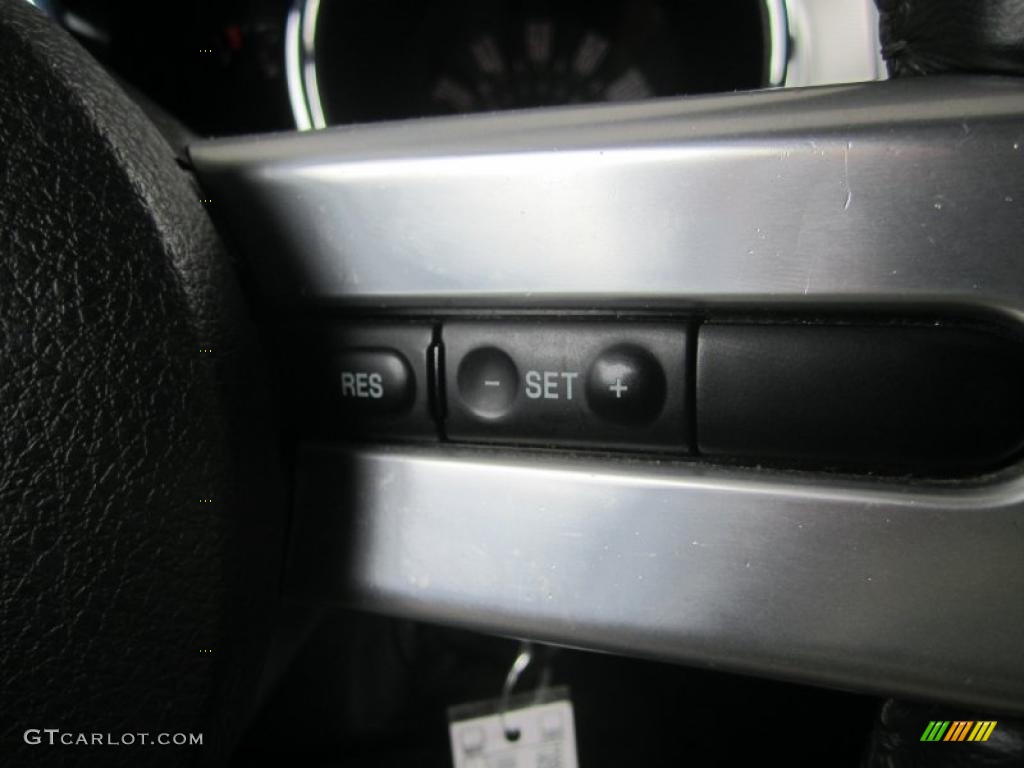 2006 Mustang V6 Premium Coupe - Tungsten Grey Metallic / Dark Charcoal photo #26