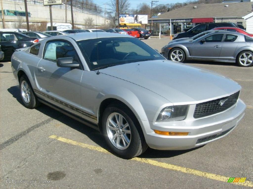 2007 Mustang V6 Deluxe Coupe - Satin Silver Metallic / Dark Charcoal photo #7