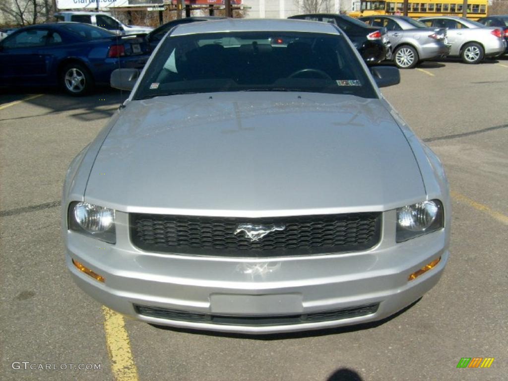 2007 Mustang V6 Deluxe Coupe - Satin Silver Metallic / Dark Charcoal photo #8