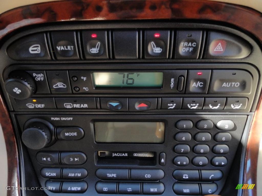 1999 Jaguar XJ Vanden Plas Controls Photos