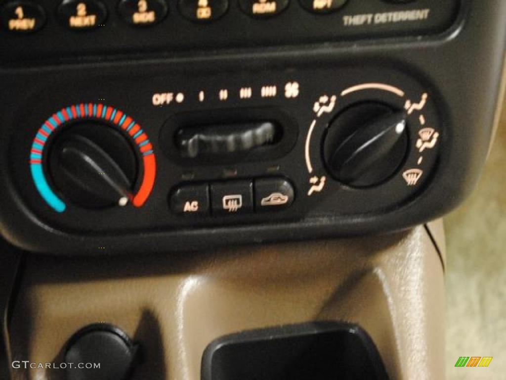 2000 S Series SW2 Wagon - Gold / Tan photo #25