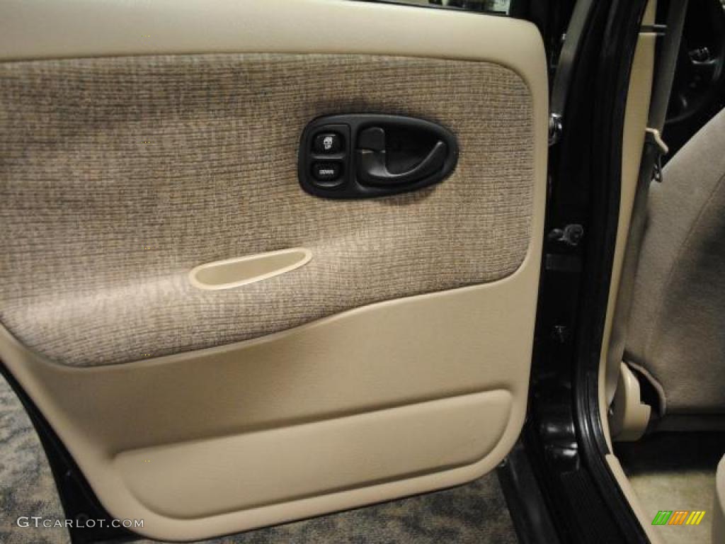 2000 S Series SW2 Wagon - Gold / Tan photo #29