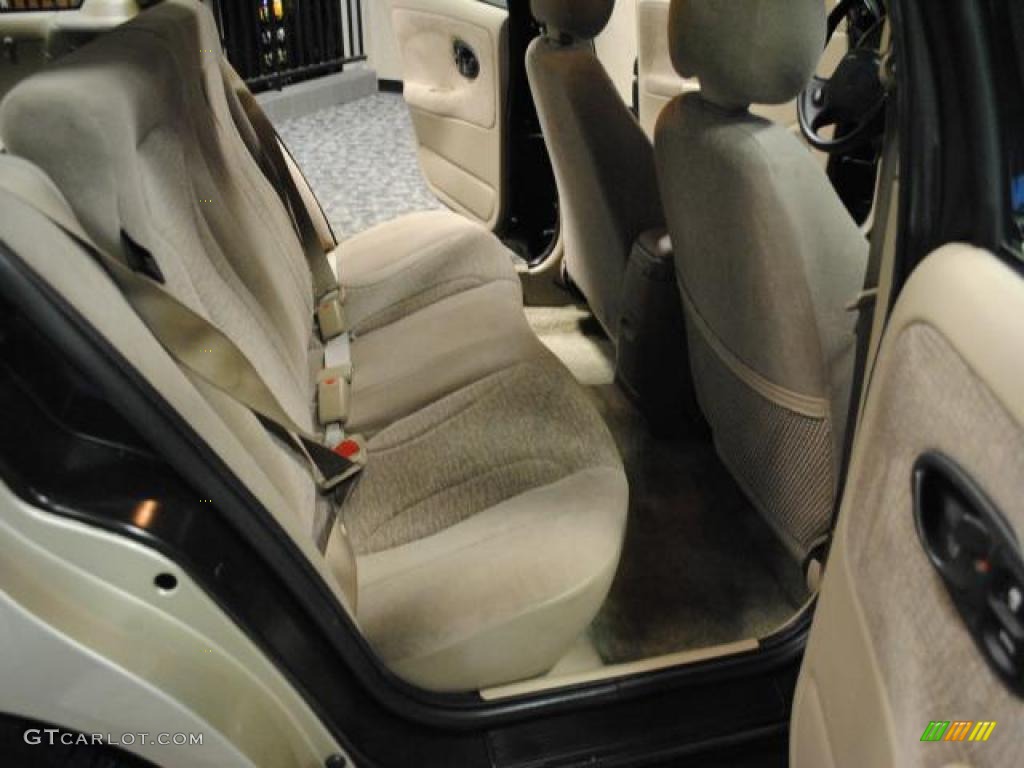 2000 S Series SW2 Wagon - Gold / Tan photo #36