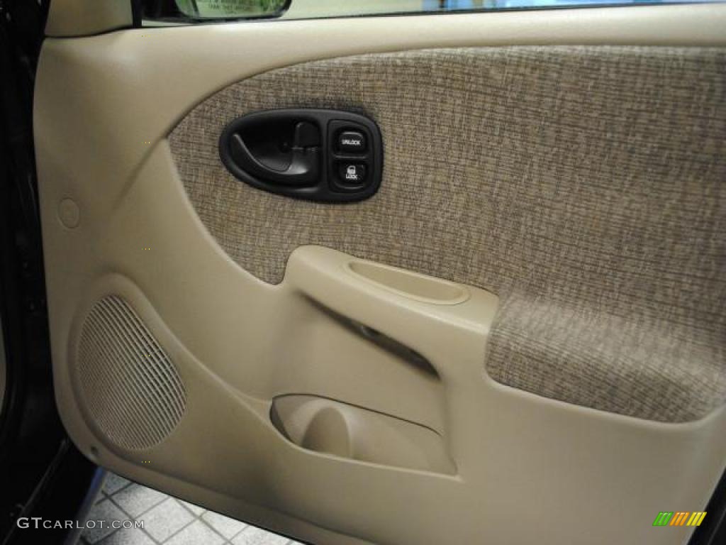 2000 S Series SW2 Wagon - Gold / Tan photo #37