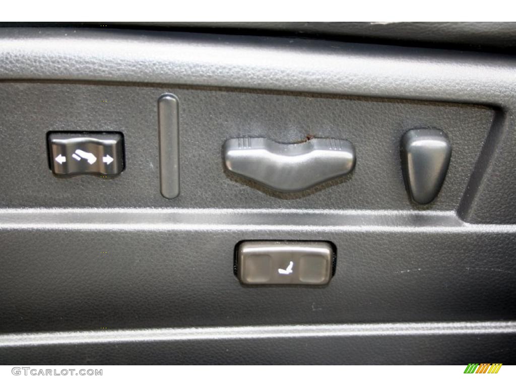 2004 Murano SL AWD - Sheer Silver Metallic / Charcoal photo #39