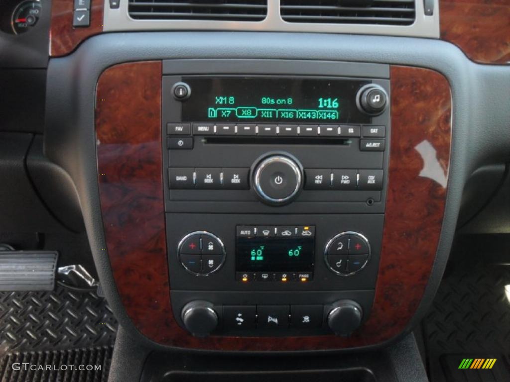 2011 Chevrolet Silverado 1500 LTZ Crew Cab 4x4 Controls Photo #46196549