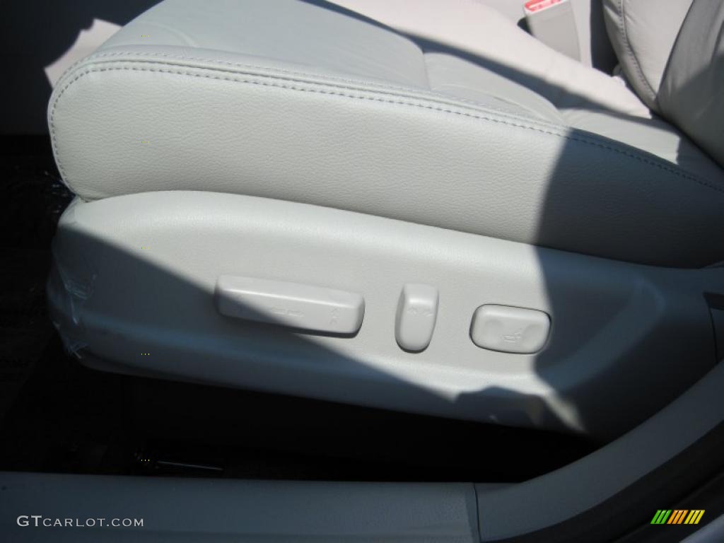 2011 Accord EX-L Sedan - Alabaster Silver Metallic / Gray photo #11